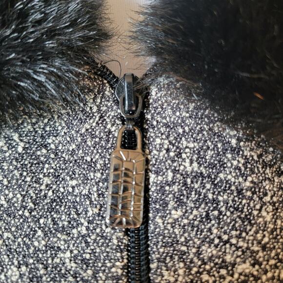 Women 14 Black & White Bouclé Blazer Faux Fur Collar Texture Tailored Whimsygoth - Picture 3 of 11